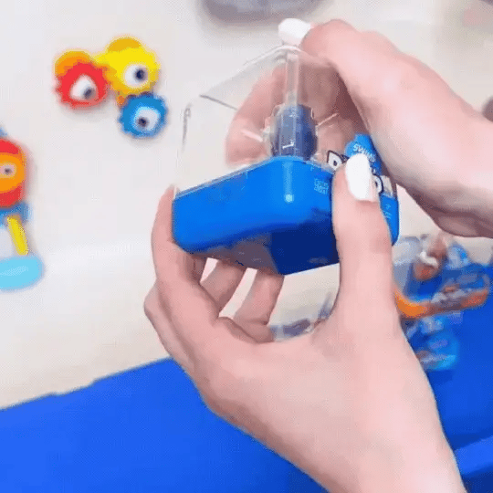 Magic Glowing Robot Fish (4-Pack) - Water-Activated LED Swimming Toys 🐠✨